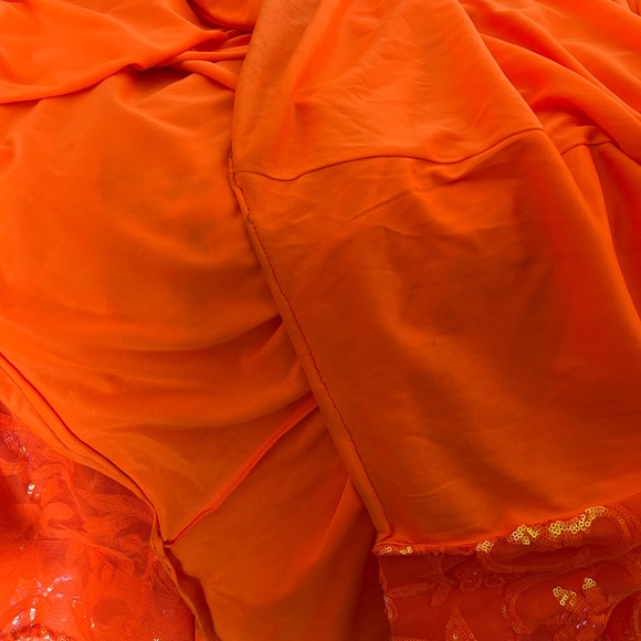 🧡🧡JVN by JOVANI PROM DRESS🧡🧡 - Picture 11 of 16